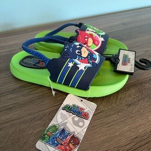 PJ Masks Sandals/Flip Flops for Little Kids, size 11/12 (toddler/little kid).